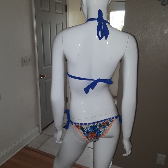 Swumining wear - Picture 3 of 4